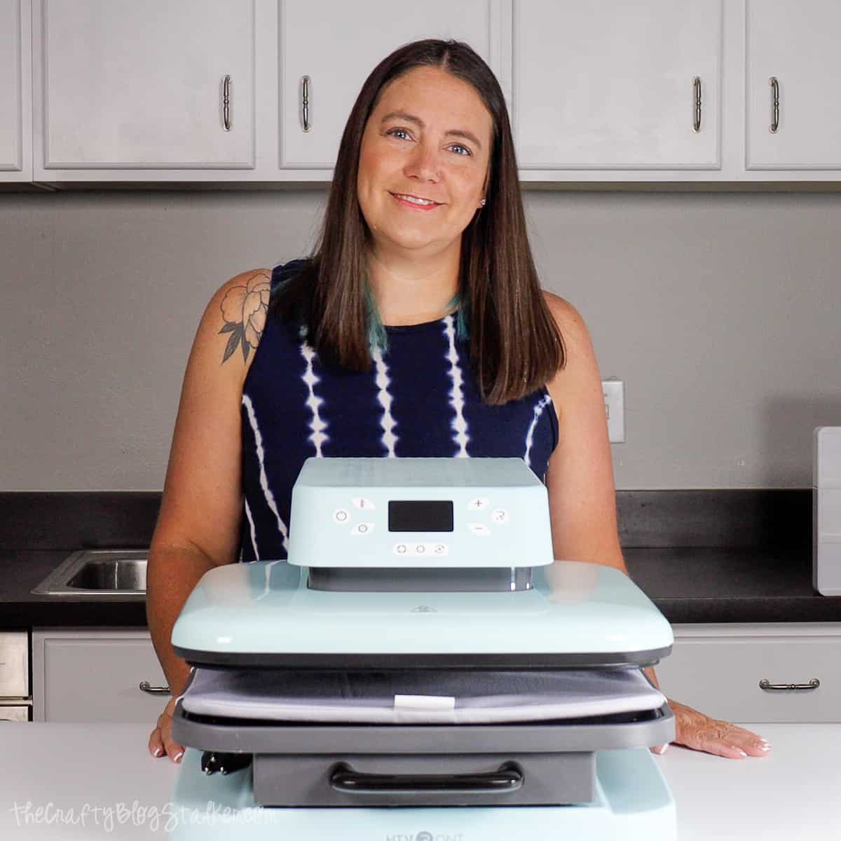 Review the HTVRont Auto Heat Press - The Crafty Blog Stalker